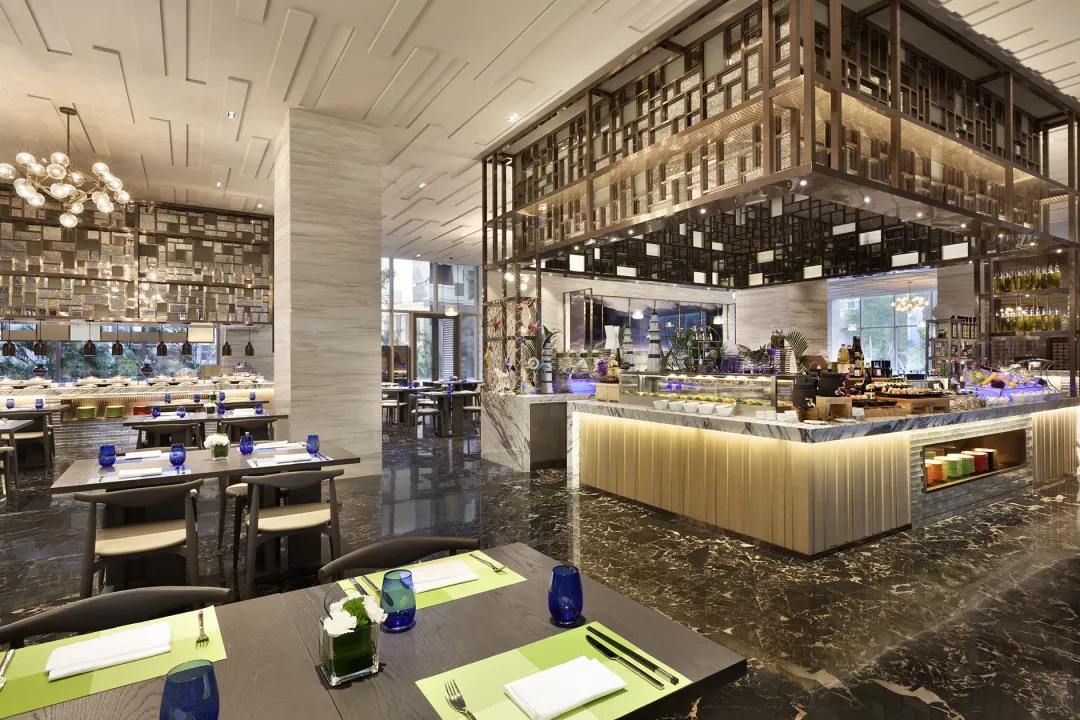 自助餐廳裝修至少需要多少錢？