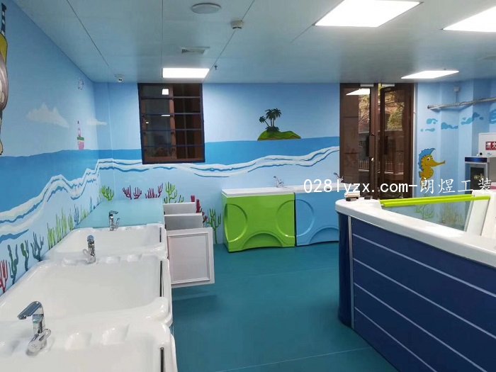 母嬰店內(nèi)一側洗手池